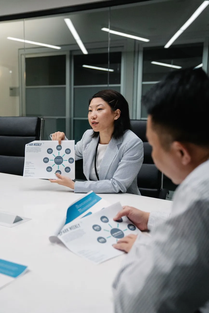 代理记账与自建财务团队如何选择？东莞会计咨询服务的成本效益分析正文配图 1
